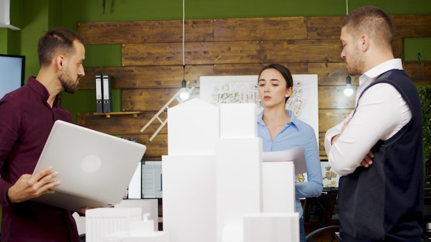 Ile wynosi składka ZUS dla nowych firm w pierwszych miesiącach działalności?