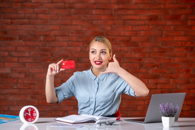 Ile wynosi ZUS na karcie podatkowej?