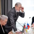 Czy polityk może prowadzić działalność gospodarczą?